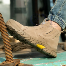 Versatile Safety Shoes - Steel Toe and Year-Round Comfort